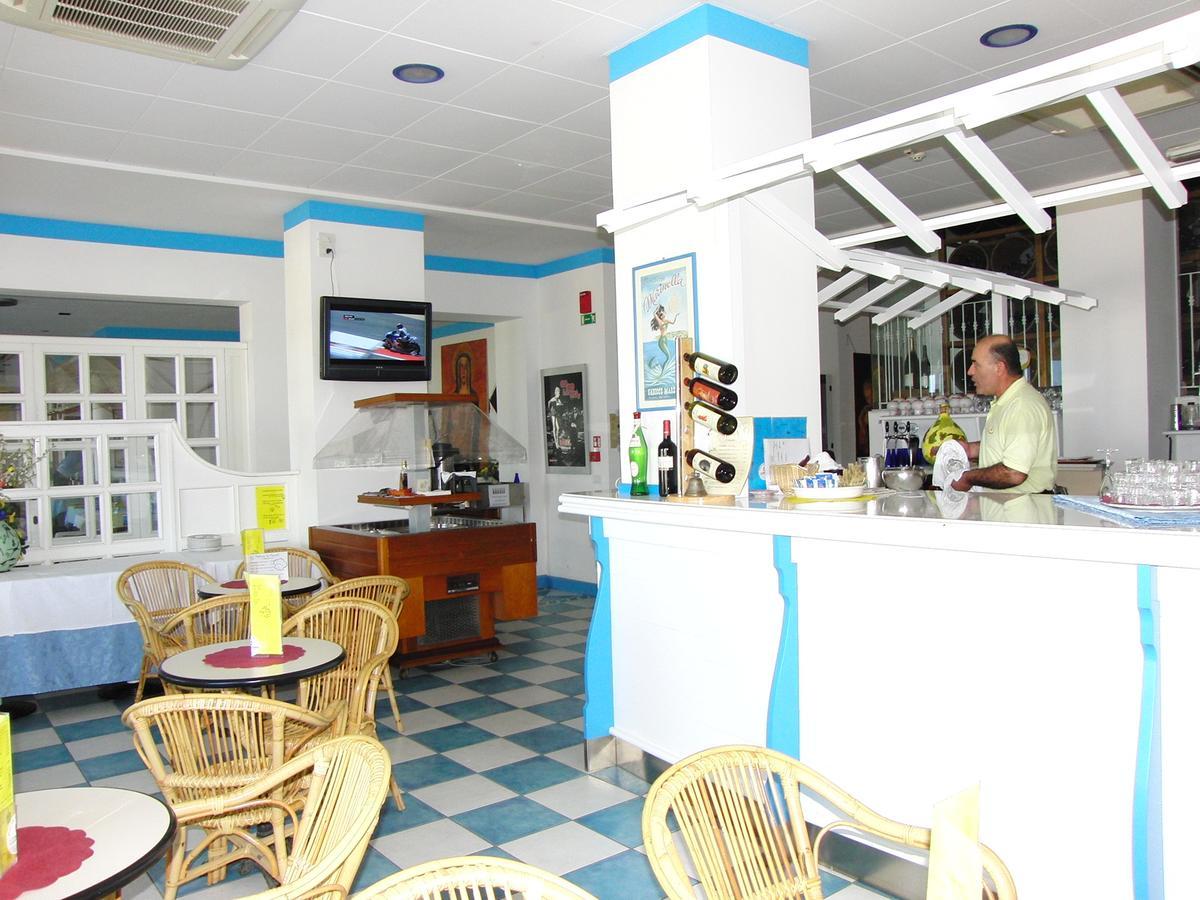 Hotel Resort Marinella กาบิชเชมาเร ภายนอก รูปภาพ
