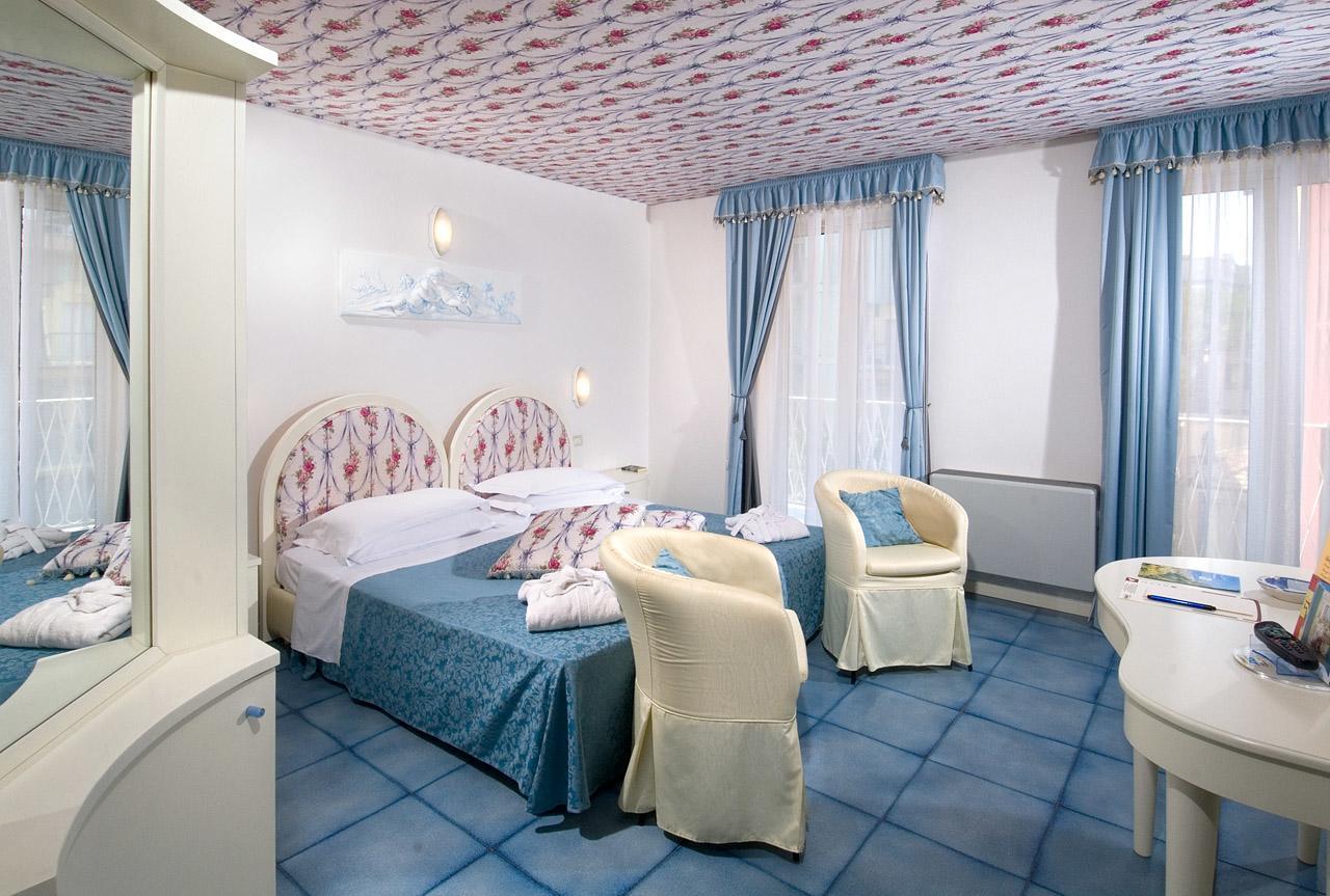 Hotel Resort Marinella กาบิชเชมาเร ภายนอก รูปภาพ