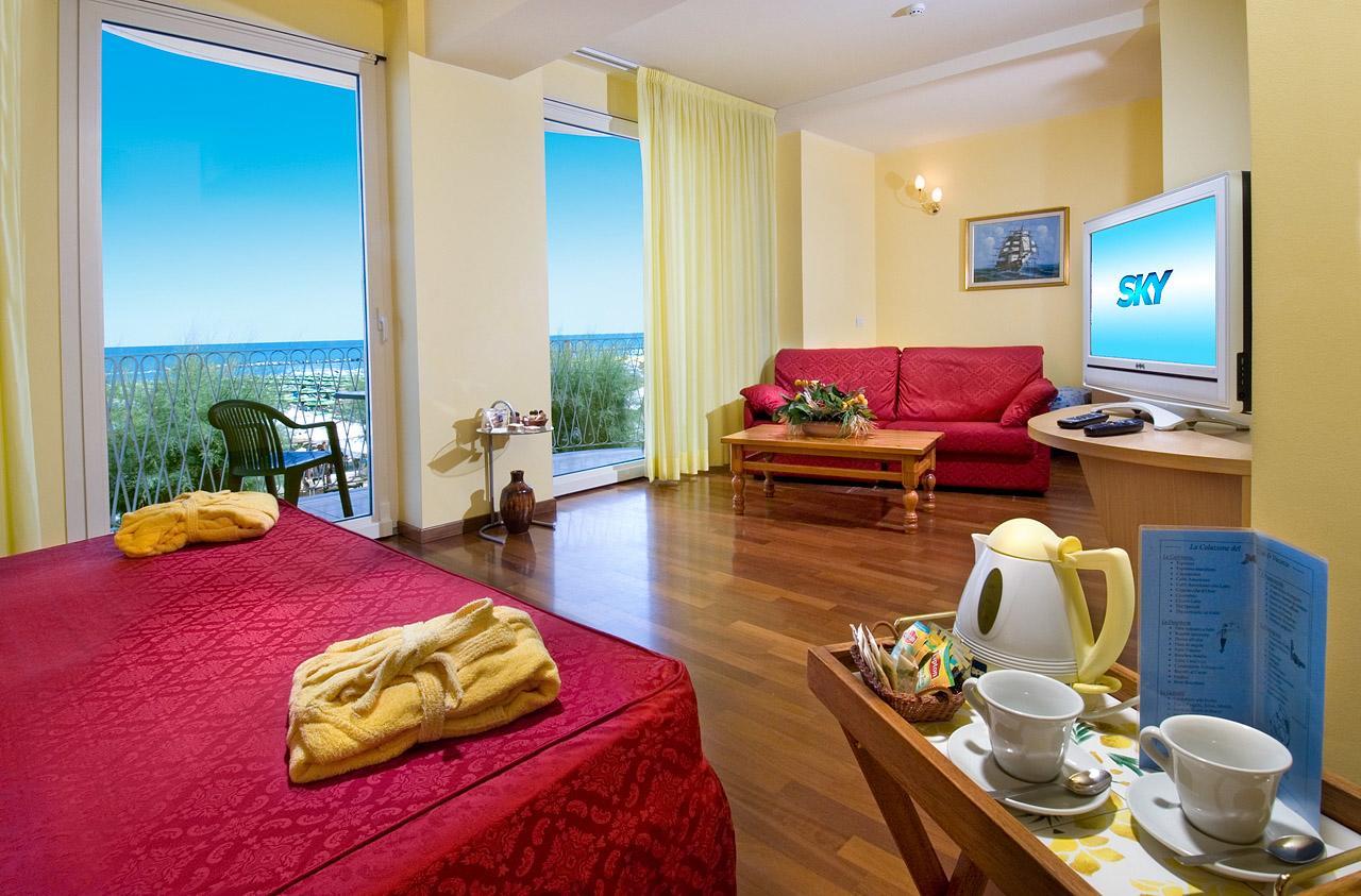 Hotel Resort Marinella กาบิชเชมาเร ภายนอก รูปภาพ